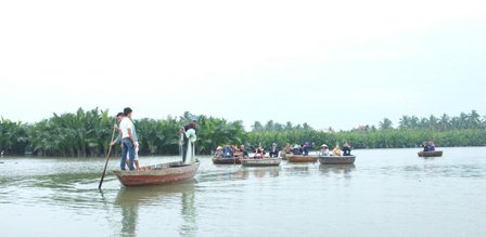 Đoàn khảo sát tham quan rừng dừa Bảy Mẫu Cẩm Thanh (Hội An - Quảng Nam)